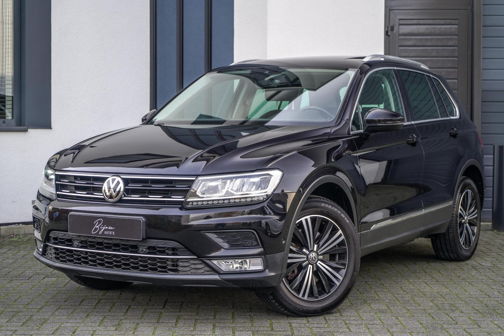 Volkswagen Tiguan 2.0 TSI 4Motion Highline PANO / TREKHAAK / CAMERA 49451997-0.jpg | Bijnen auto's