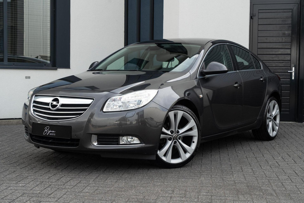 Opel Insignia 1.8 140PK Cosmo 20 Inch / CLIMA / PDC 55347516-0.jpg | Bijnen auto's